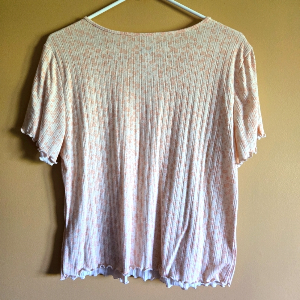 SO Brand Floral Ribbed Cutout Top, XXL (PTP=19.5") - Picture 4 of 4